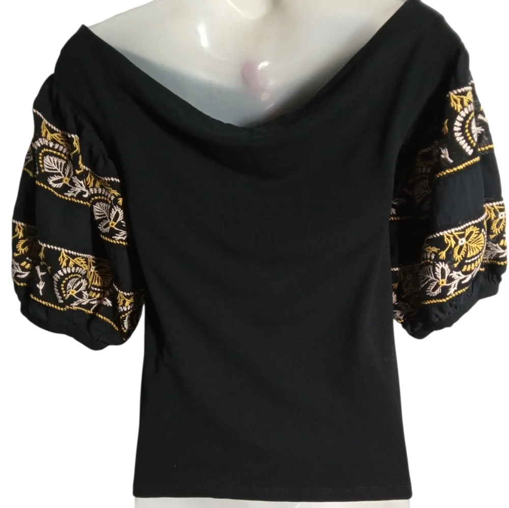 Free People Black Off Shoulder Gold Embroidered Balloon Sleeve Boho Blouse Sz SP